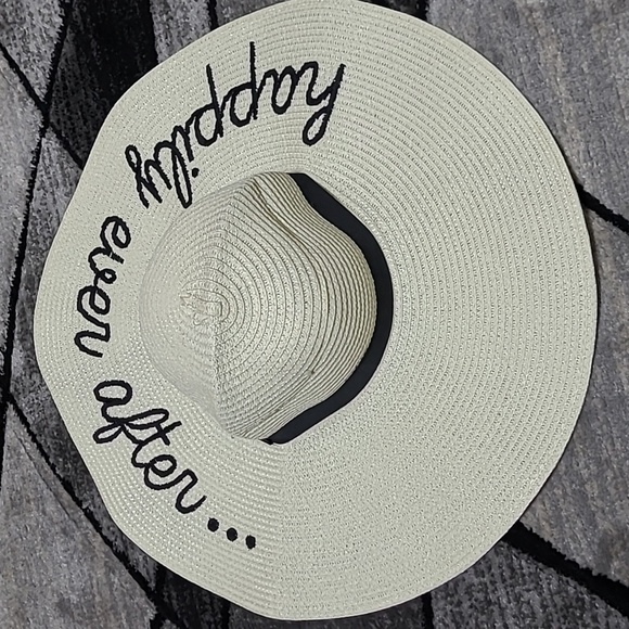 HAPPILY EVER AFTER...EMBROIDERY STRAW SUN 👒 HAT - Picture 3 of 14